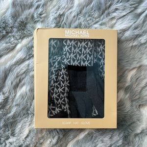 Michael Kors Scarf Hat Glove set